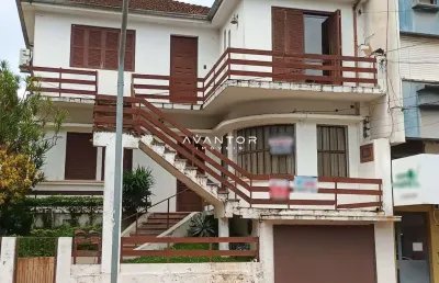 Apartamento amplo no centro térreo de 3 dormitórios, (2) salas, lareira, (2) ban