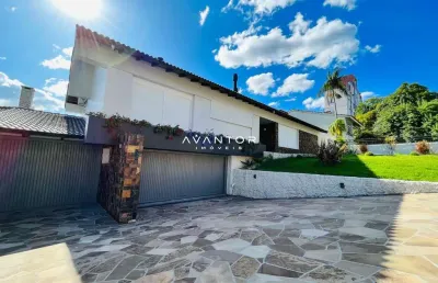 Casa, 3 suítes, 4 banheiros, piscina, lareira, pátio, alto padrão, lourdes