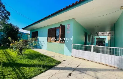 Casa, 3 dormitórios, 1 suíte, 4 vagas, espaço gourmet, pátio, camobi