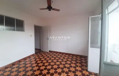 Amplo apartamento bem arejado no centro de santa maria-rs.