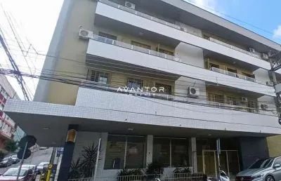 Loja comercial no centro de santa maria de 394 m² com sala e (5) banheiros.
