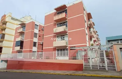 Apartamento no centro de 2 dormitórios, sala 2 ambientes, 2 banheiros, cozinha,
