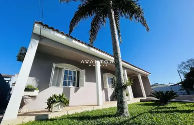 Casa, 4 dormitórios, 1 suíte, 2 vagas, piscina, camobi