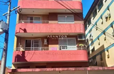 Sala comercial central ampla de 280 m², composta por 3 salas e 2 banheiros.