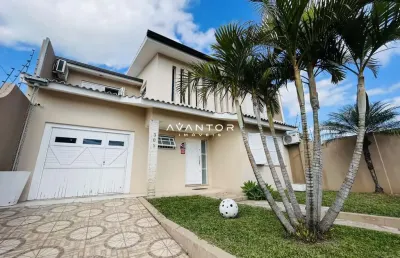 Imponente casa em região de fácil acesso para todas saídas da cidade.
