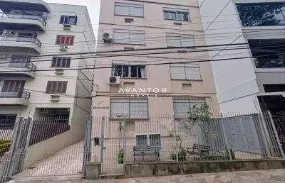 Apartamento central de 3 dormitórios, suíte, sala de estar, 3 banheiros, cozinha