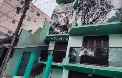 Apartamento amplo com 2 dormitórios, sendo uma suíte com closet, 2 sacadas, 2 ba
