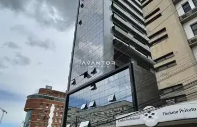 Comercial prime, salas comerciais em frente ao hospital de caridade.