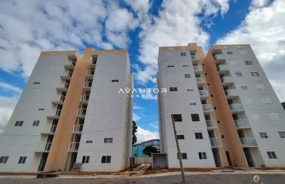Apartamento em camobi de 2 dormitórios, sala de estar, banheiro social, cozinha,