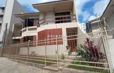 Casa duplex de 4 dormitórios, suite, 3 salas, lareira, banheiro social, banheiro