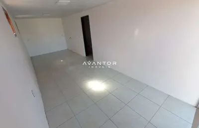 Sala comercial para alugar na Avenida Alcides Roth, 2848, Juscelino Kubitschek, Santa Maria