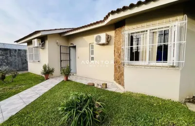Casa, 3 dormitórios, 1 suíte, 2 banheiros, 2 vagas, pátio, piscina, camobi