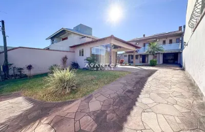 Casa, 3 dormitórios, 1 suíte, 4 banheiros, 3 vagas, camobi