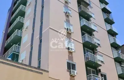 1 dormitório mobiliado amplo com box garagem no centro