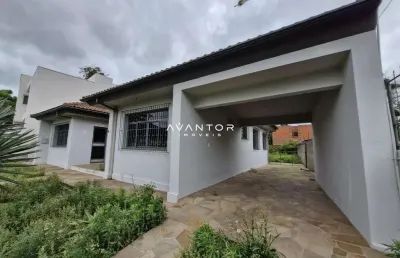 Casa com amplo terreno, muito espaço pra sua família no bairro perpetuo socorro
