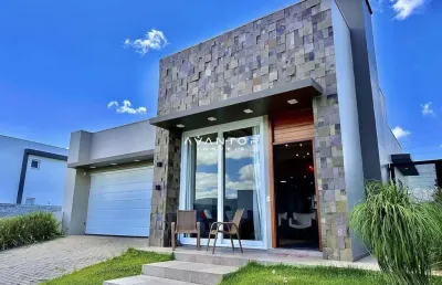 Casa, 3 dormitórios, 1 suíte, 2 vagas, mobiliado, camobi