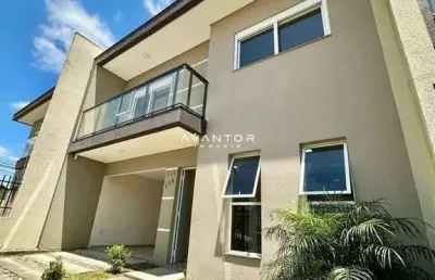 Casa de 03 dormitórios ,sendo 01 com suíte 02 vagas de garagem