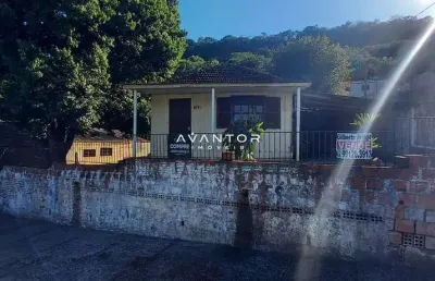 Casa com 2 quartos à venda na Rua Lupicínio Rodrigues, 274, Itararé, Santa Maria