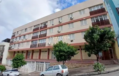 Apartamento no centro mobiliado de 2 dormitórios, sala de estar, sala de jantar,