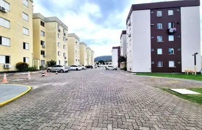 Apartamento em camobi de 2 dormitórios, sala de estar, banheiro social, cozinha,