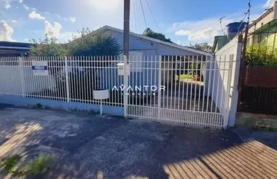 Casa residencial de 2 dormitórios, no bairro pinheiro machado