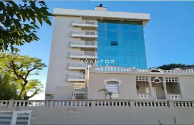 Apartamento de 2 quartos e garagem, no centro de santa maria