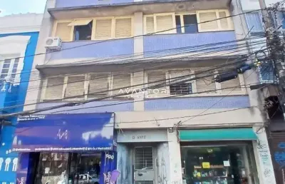 Apartamento amplo no centro de 3 dormitórios, sala de estar, 2 banheiros, escrit
