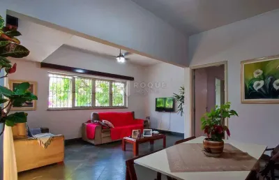 Casa residencial com apelo comercial – ideal para escritórios ou consultórios!