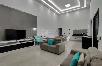 Casa com 3 quartos, área gourmet completa e energia solar fotovoltaica