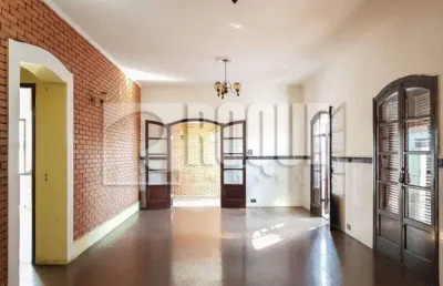 Casa com 8 quartos à venda na Vila Claudia, Limeira 