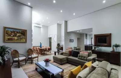 Casa em condomínio fechado à venda – conforto e sofisticação!