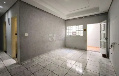 Casa à venda – 2 dormitórios | estrutura para sobrado
