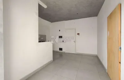 Apartamento garden à venda – quintal privativo e sala estendida com fechamento em vidro