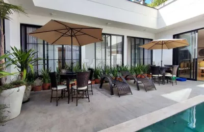 Casa de alto padrão à venda em condomínio nobre – 4 suítes | piscina | espaço gourmet