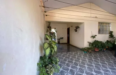 Casa à venda ampla e bem distribuída no jardim campo belo