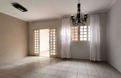 Lindo sobrado aconchegante em condomínio fechado – completo e pronto para morar!