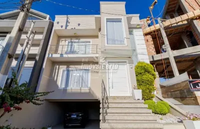 Casa com 3 quartos à venda na rua antônio mendes de siqueira, 246, pinheirinho, curitiba, 230 m2 por r$ 1.490.000