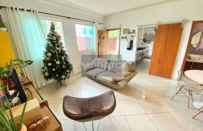Casa com 3 quartos à venda na Rua Oslo, --, Trevo, Belo Horizonte