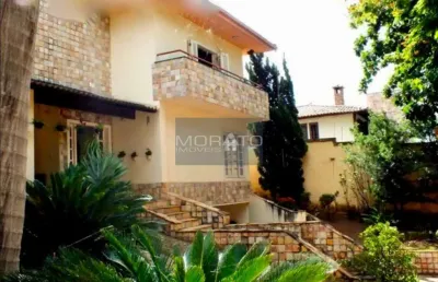 Casa com 6 quartos sendo 2 suítes com 7 vagas de garagem no bairro são luiz