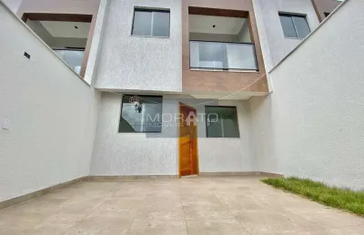 Casa geminada 3 quartos, 1 suíte, 2 vagas de garagem, bairro santa amélia