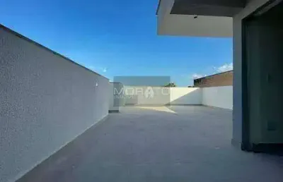 Cobertura de 03 quartos com suíte e 02 vagas no bairro jaqueline