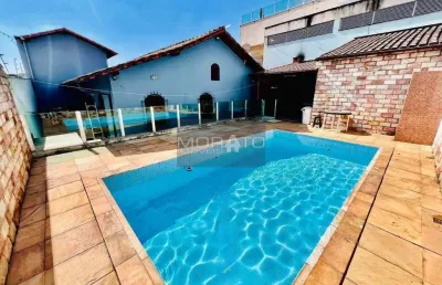 Casa 3 quartos, 4 vagas de garagem no bairro castelo