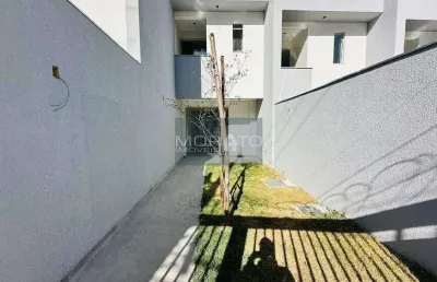 Casa duplex 2 quartos suíte sendo 1 vaga de garagem no bairro planalto