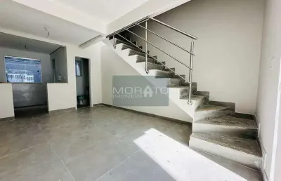 Casa duplex 3 quartos suíte sendo 1 vaga de garagem no bairro planalto