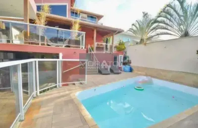 Casa com 4 quartos 3 suítes 4 vagas em condomínio fechado no bairro paquetá!