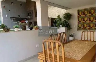 Casa 3 quartos, suíte, closet e 04 vagas de garagem, no bairro alípio de melo