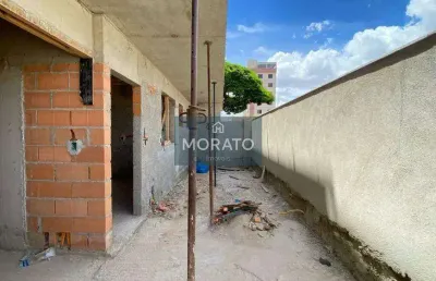 Áreas privativas 3 quartos, suíte e 2 vagas de garagem no bairro itapoã