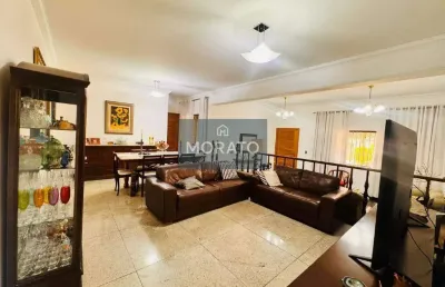 Casa 4 quartos, 2 suítes e 5 vagas de garagem, no bairro santa amélia