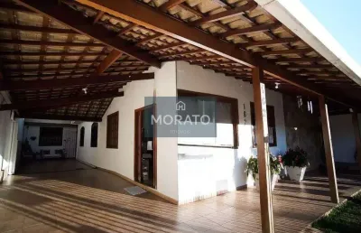 Casa 5 quartos e 4 vagas de garagem à venda no alipio de melo