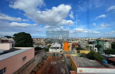 Cobertura , 2 banheiros , 4 quartos , 1 vaga de garagem, céu azul
